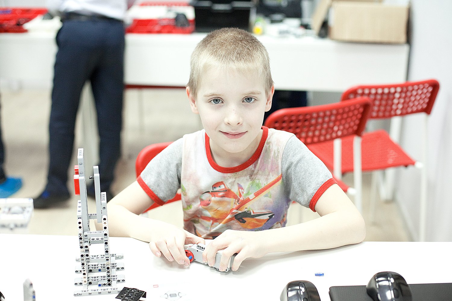 Ваше чадо может часами напролет конструировать и изучать как устроены механизмы в доме?